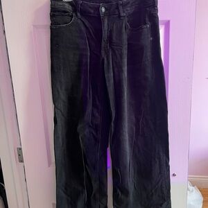 Women’s Black Straight-Leg Jeans